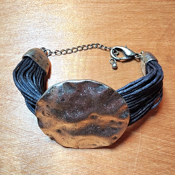 Vintage Black and Silver Bracelet - Picture 3 of 4